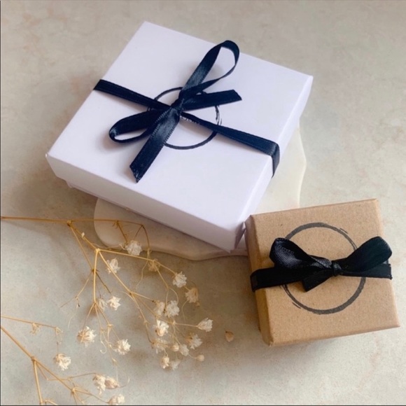 Gold Hoop Earrings 30mm | 14k Gold Filled - Picture 8 of 8